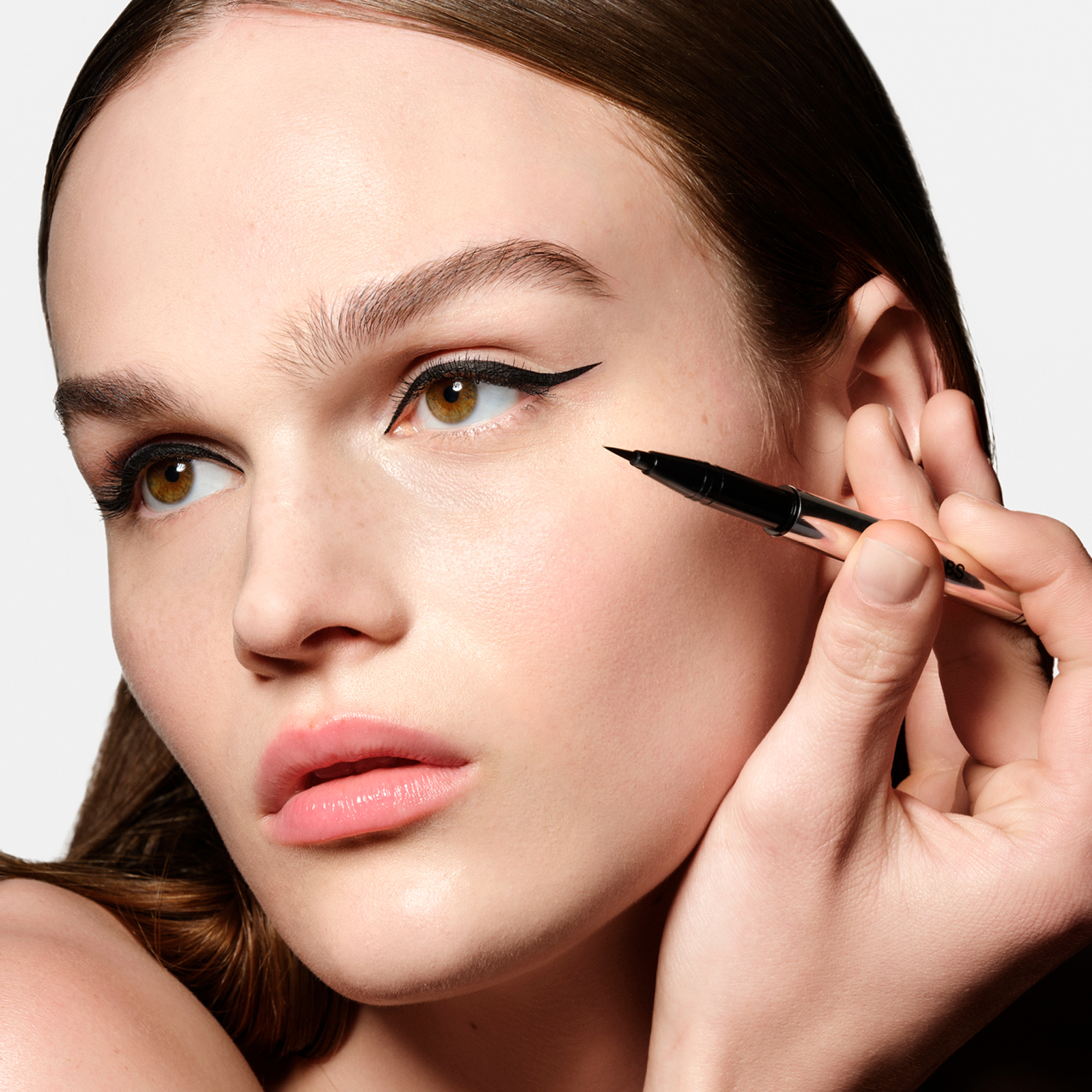 Clear Cut Liquid Eyeliner